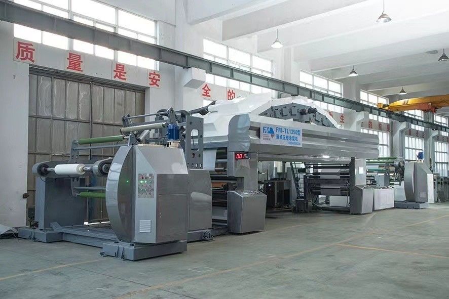 1350 mm di larghezza Laminazione chimica a base d'acqua Nessuna macchina di rivestimento di plastica per carta d'arte