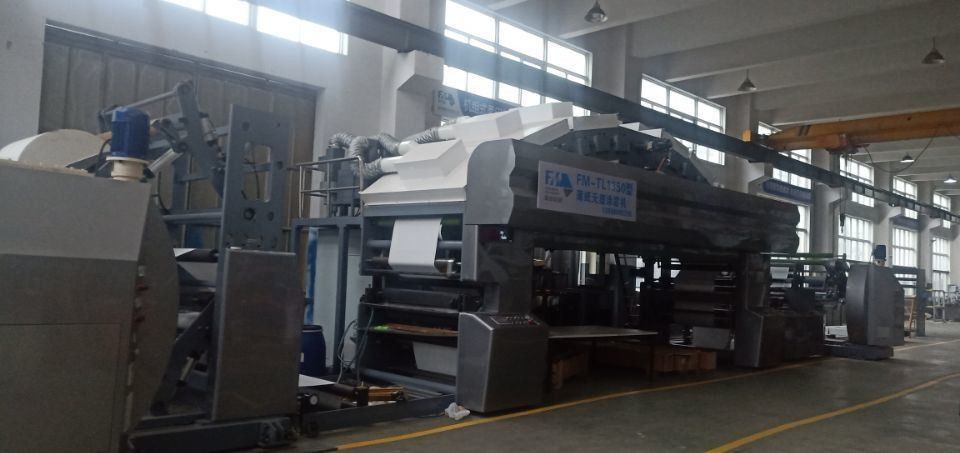 Asciugatura IR ad aria calda Controllo informatico Laminating Film Machine For 1350mm Max.