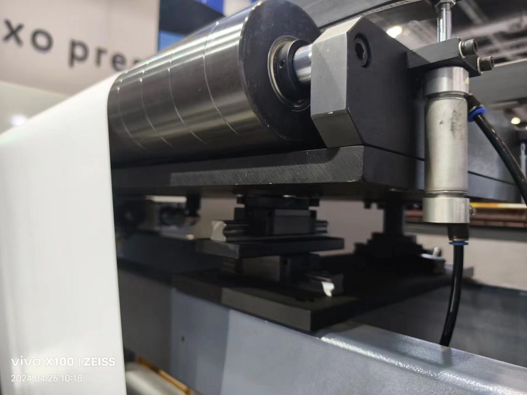 Velocità della macchina di stampa flessibile a manica con regolatore automatico del freno a polvere magnetica Velocità meccanica 300 m/min